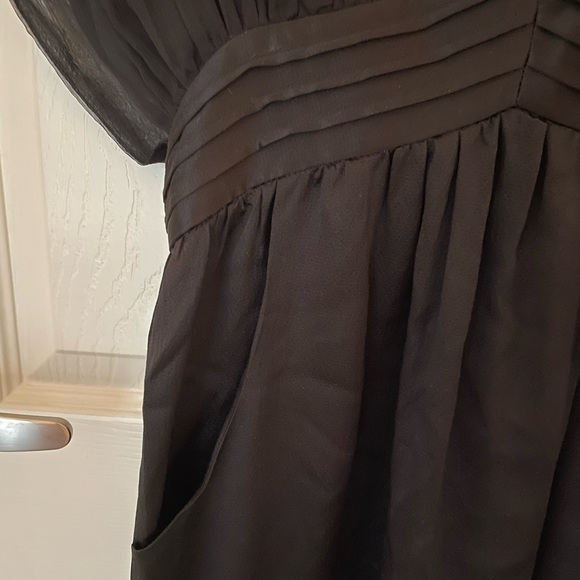 Elegant Black Sheer Sleeve Dress - Picture 6 of 7